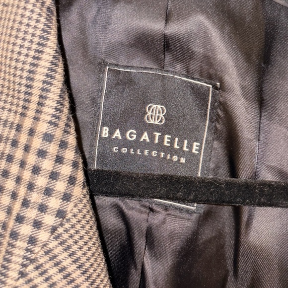 Bagatelle Tan Checkered Women's Blazer - Picture 2 of 3